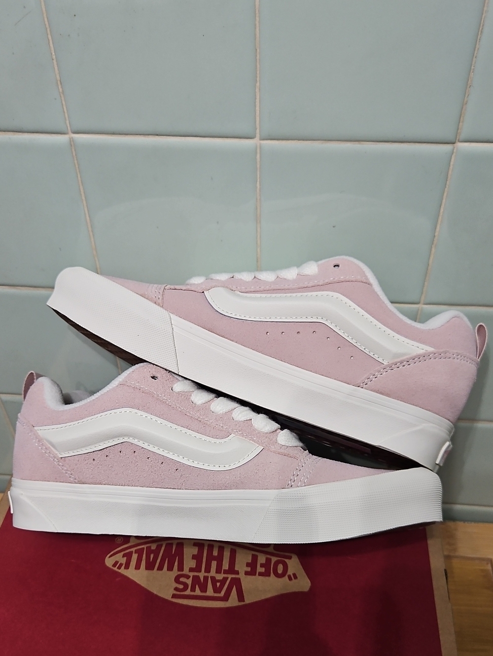 Vans Women's Rose Pink Knu Skool Sneakers with White Stripe Size 8.5 NWT